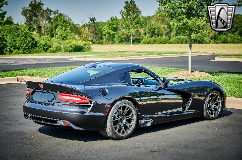 2013 Dodge Viper SRT image 14