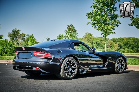 2013 Dodge Viper SRT image 15