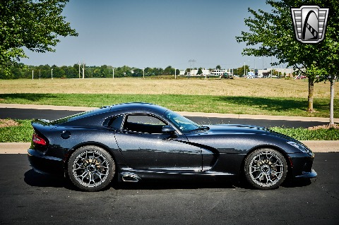 2013 Dodge Viper SRT image 17