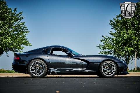 2013 Dodge Viper SRT image 19