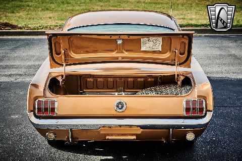 1965 Ford Mustang image 109