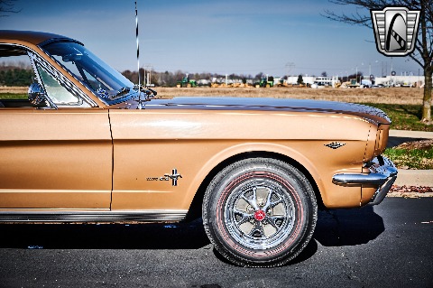 1965 Ford Mustang image 32