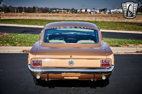 1965 Ford Mustang image 12