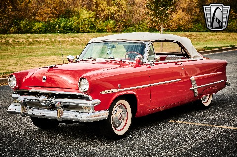 1953 Ford Crestline image 81