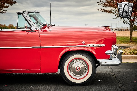 1953 Ford Crestline image 32