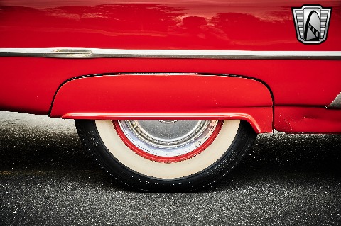 1953 Ford Crestline image 138