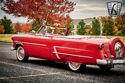 1953 Ford Crestline image 35
