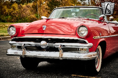 1953 Ford Crestline image 38