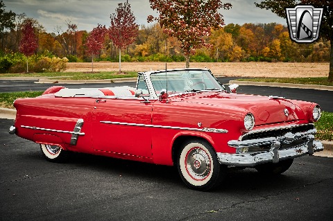 1953 Ford Crestline image 21