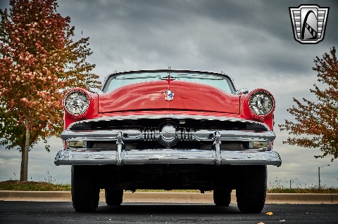 1953 Ford Crestline image 26