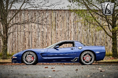 2004 Chevrolet Corvette image 8