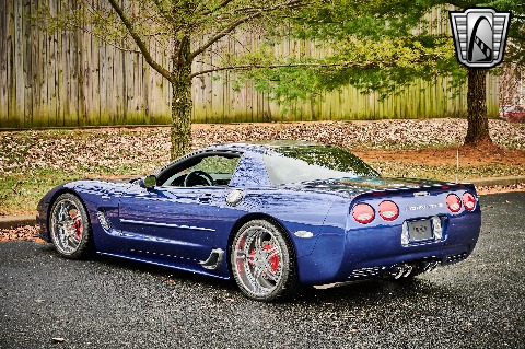 2004 Chevrolet Corvette image 9
