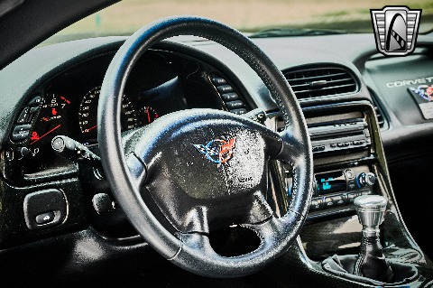 2004 Chevrolet Corvette image 89