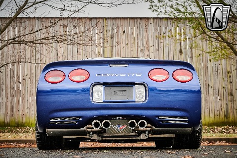 2004 Chevrolet Corvette image 14