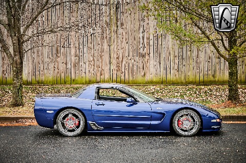 2004 Chevrolet Corvette image 18