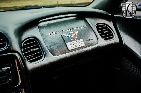 2004 Chevrolet Corvette image 100