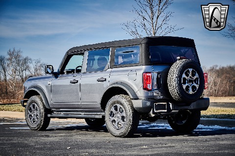 2022 Ford Bronco image 10