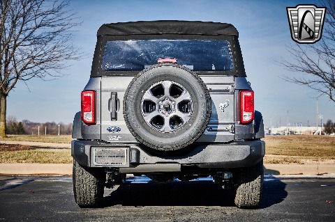2022 Ford Bronco image 13