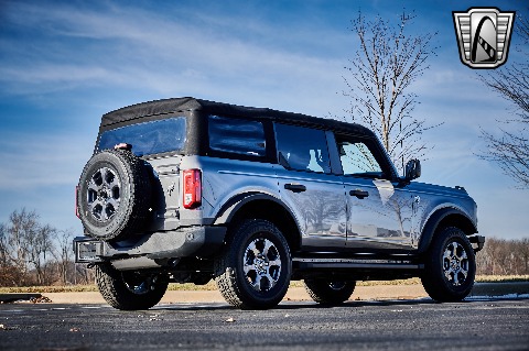 2022 Ford Bronco image 17