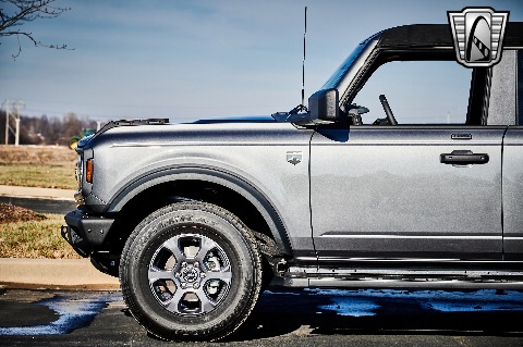 2022 Ford Bronco image 27