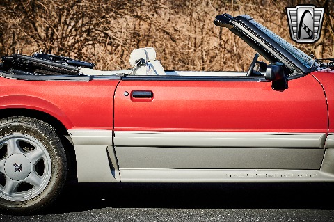 1992 Ford Mustang image 31