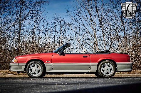 1992 Ford Mustang image 8