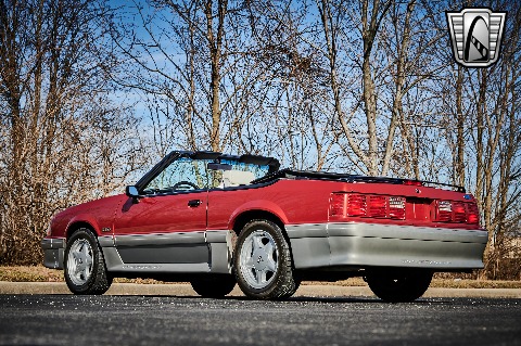 1992 Ford Mustang image 11