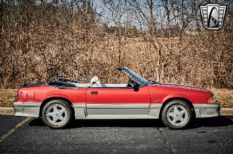 1992 Ford Mustang image 18
