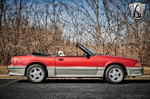 1992 Ford Mustang image 19