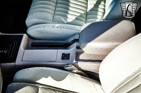 1992 Ford Mustang image 100