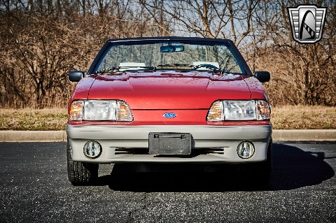 1992 Ford Mustang image 25
