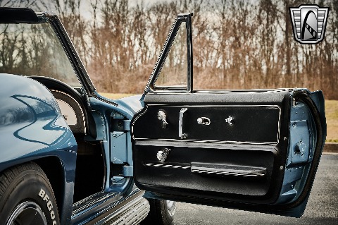 1967 Chevrolet Corvette image 107