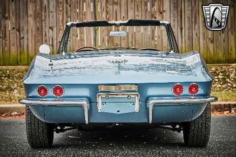 1967 Chevrolet Corvette image 13