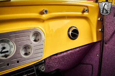 1932 Chevrolet Confederate image 88