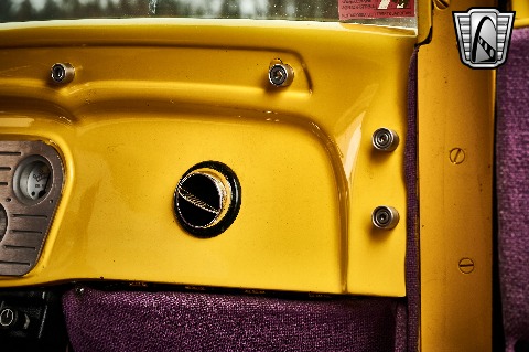 1932 Chevrolet Confederate image 98