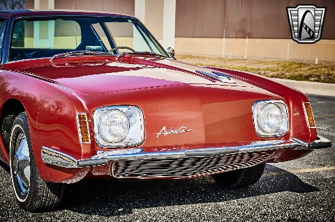 1964 Studebaker Avanti image 37