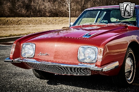 1964 Studebaker Avanti image 38