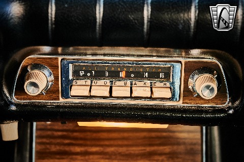 1964 Studebaker Avanti image 90