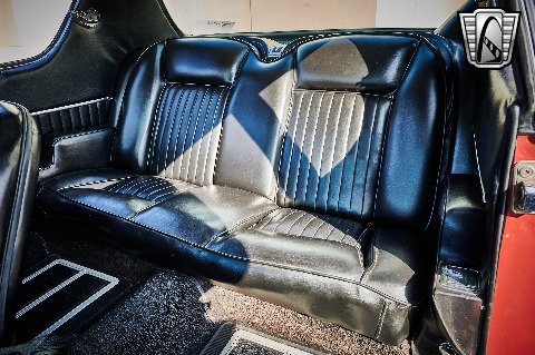 1964 Studebaker Avanti image 100