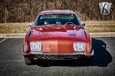 1964 Studebaker Avanti image 24