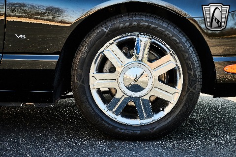 2004 Ford Thunderbird image 133