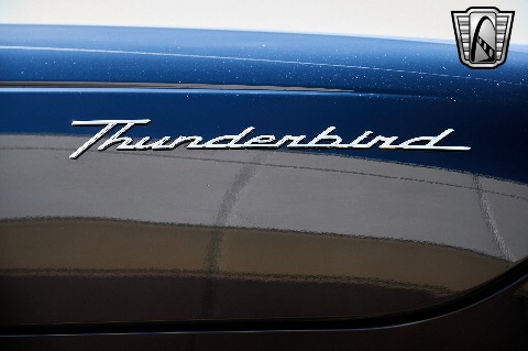 2004 Ford Thunderbird image 56