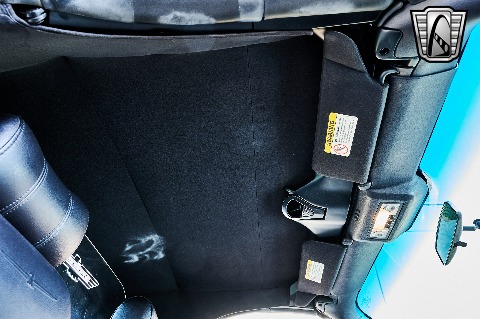 2004 Ford Thunderbird image 83