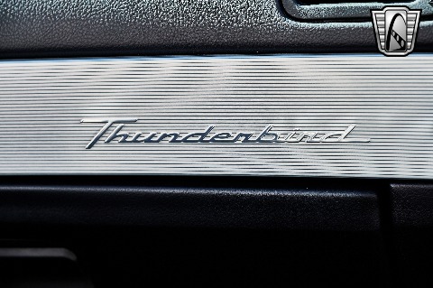 2004 Ford Thunderbird image 112