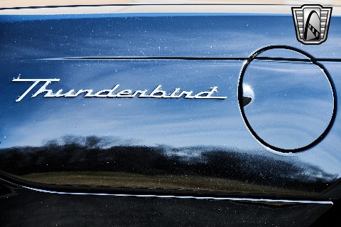 2004 Ford Thunderbird image 65