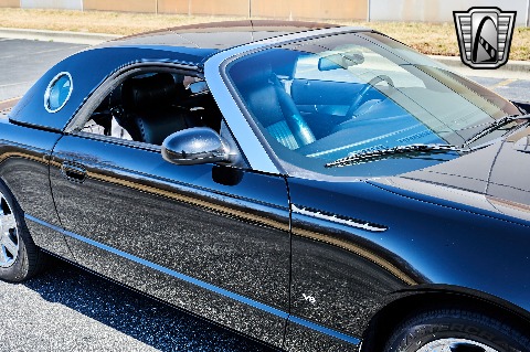 2004 Ford Thunderbird image 91