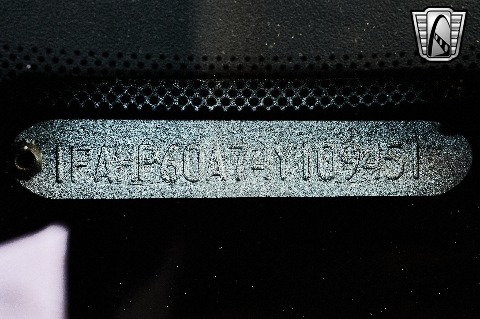 2004 Ford Thunderbird image 148