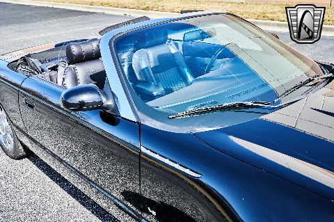 2004 Ford Thunderbird image 72