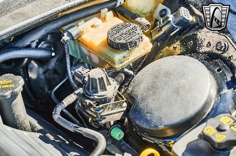 2004 Ford Thunderbird image 126