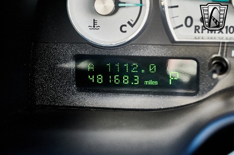 2004 Ford Thunderbird image 101